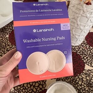 Lansinoh Washable Nursing Pads - Cream and Purple Packaging